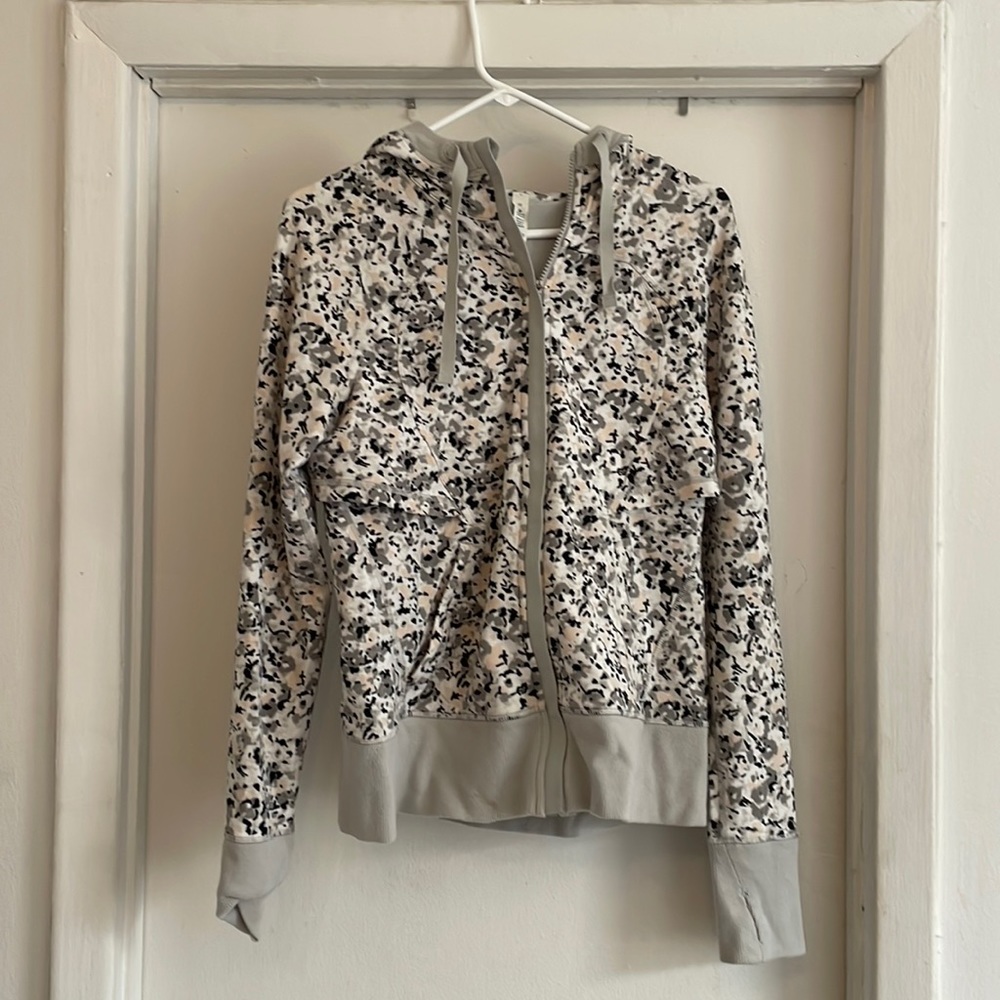 EUC lululemon zip up hoodie jacket